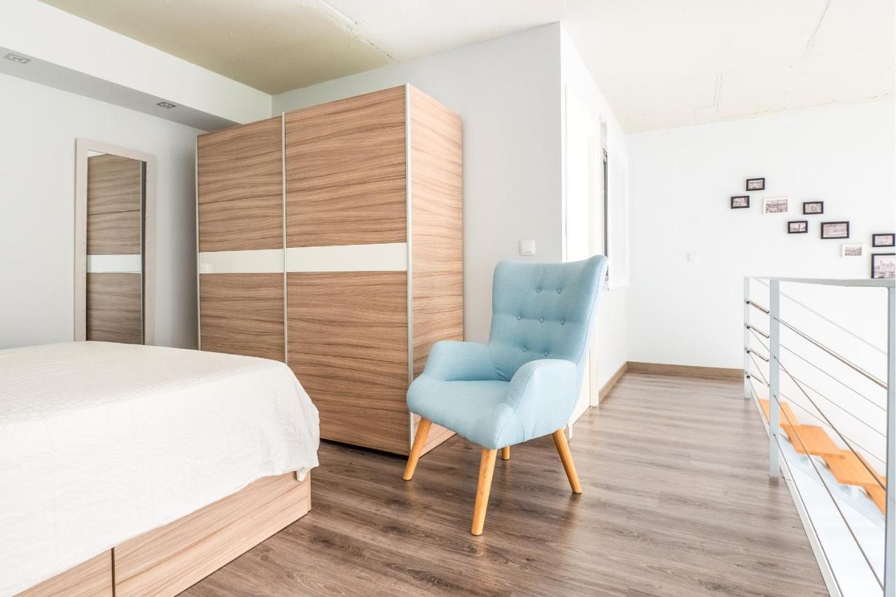 El Ventero Apartment - Elegante Apt Para 5 Con Terraza, Wi-Fi Y Aparcamiento En La Calle Camarma de Esteruelas 外观 照片