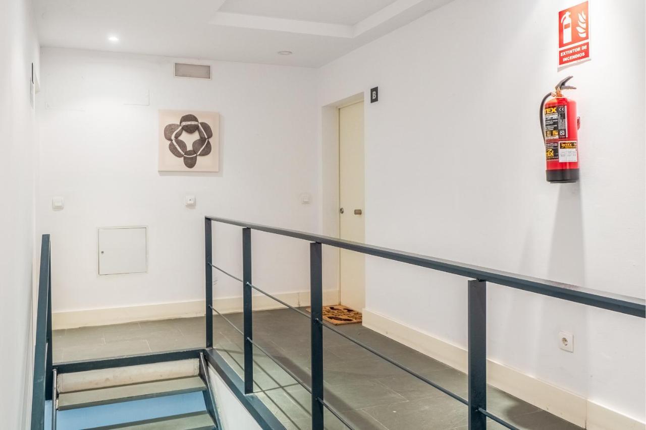 El Ventero Apartment - Elegante Apt Para 5 Con Terraza, Wi-Fi Y Aparcamiento En La Calle Camarma de Esteruelas 外观 照片