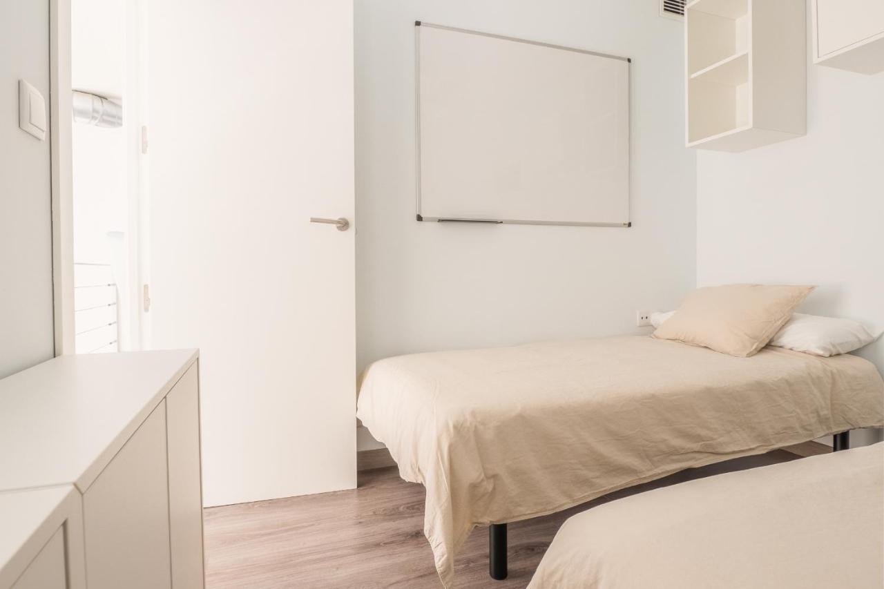 El Ventero Apartment - Elegante Apt Para 5 Con Terraza, Wi-Fi Y Aparcamiento En La Calle Camarma de Esteruelas 外观 照片